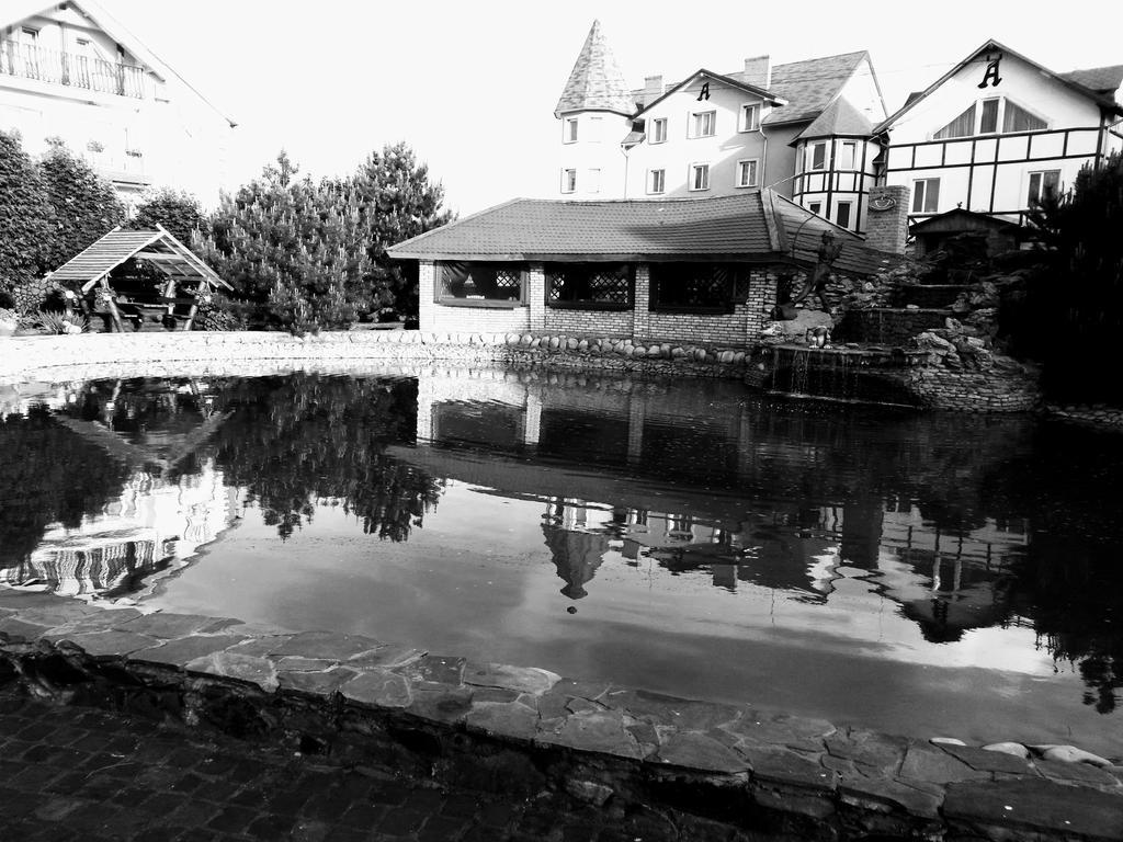 Aivengo Hotel Kolodenka Exterior foto